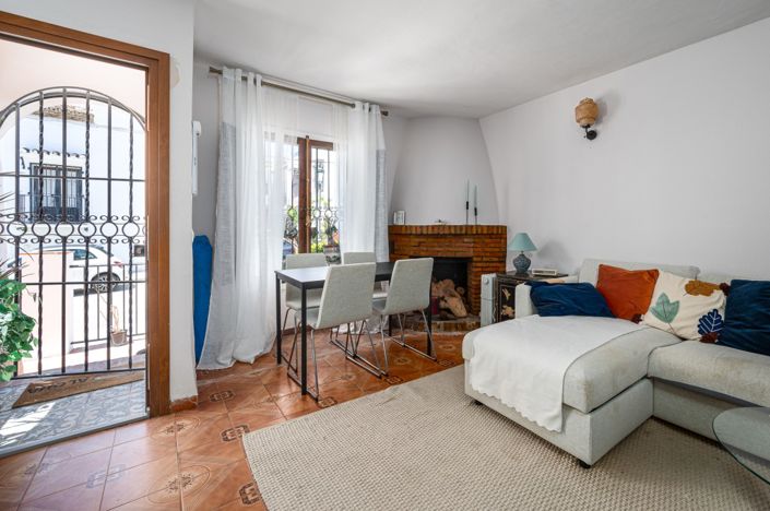 Image No.4-2 Bed Semi-Detached for sale