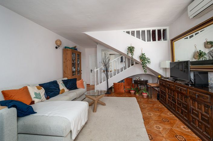 Image No.6-2 Bed Semi-Detached for sale