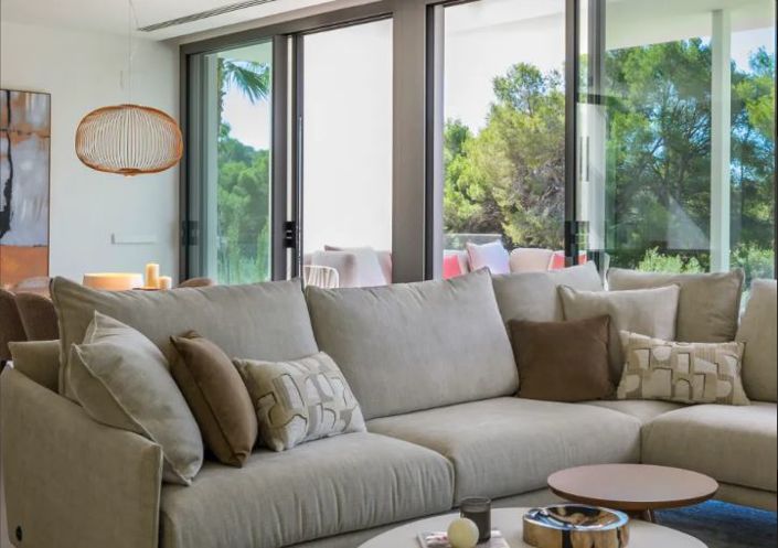 Image No.4-3 Bed Villa for sale