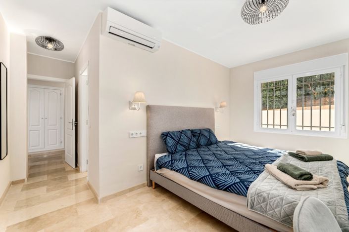 Image No.13-5 Bed Villa for sale