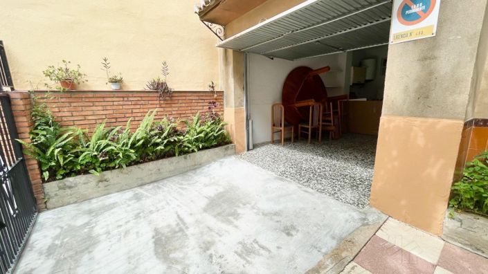 Image No.4-11 Bed Villa for sale