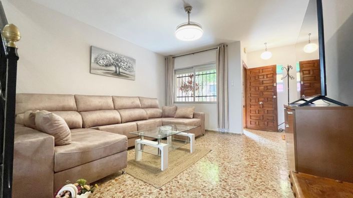 Image No.6-11 Bed Villa for sale