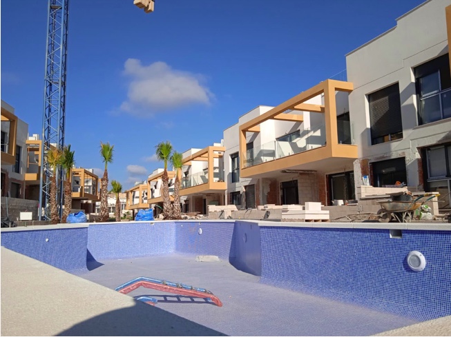 Image No.13-2 Bed Property for sale