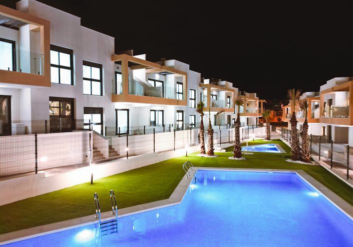 Image No.4-2 Bed Property for sale