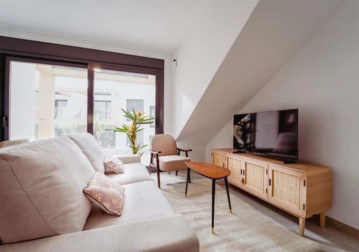 Image No.8-2 Bed Property for sale