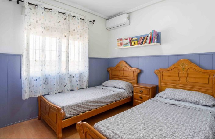 Image No.10-3 Bed Villa for sale