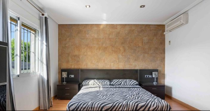 Image No.13-3 Bed Villa for sale