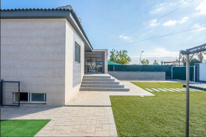 Image No.19-3 Bed Villa for sale