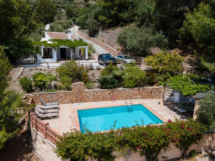 Image No.1-2 Bed Villa for sale