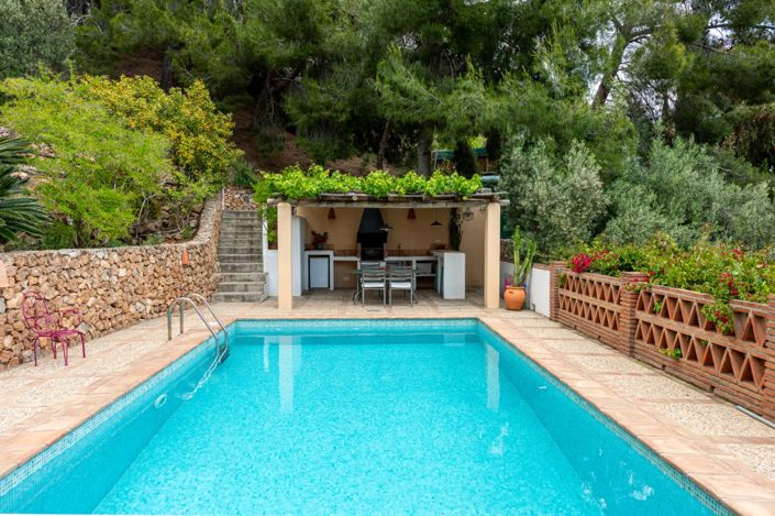 Image No.3-2 Bed Villa for sale