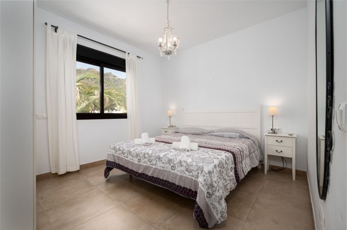 Image No.11-2 Bed Property for sale