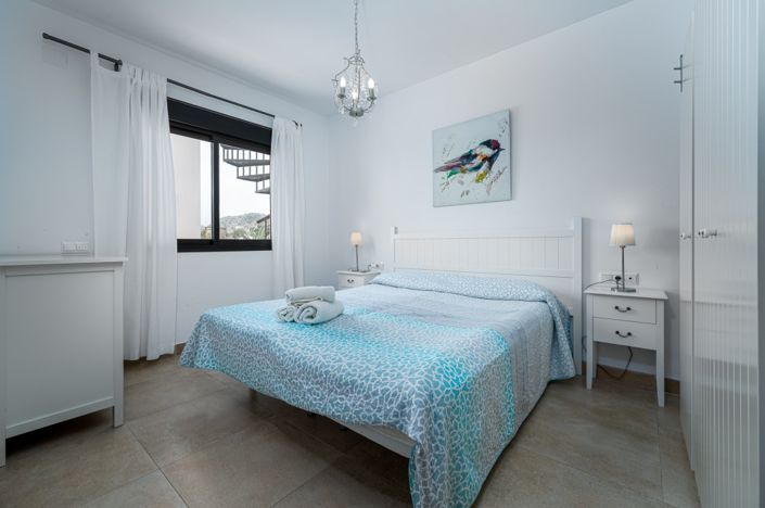 Image No.15-2 Bed Property for sale