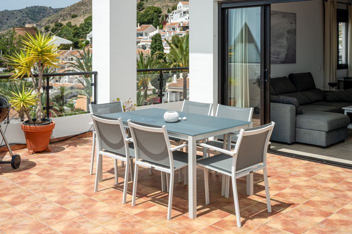 Image No.3-2 Bed Property for sale