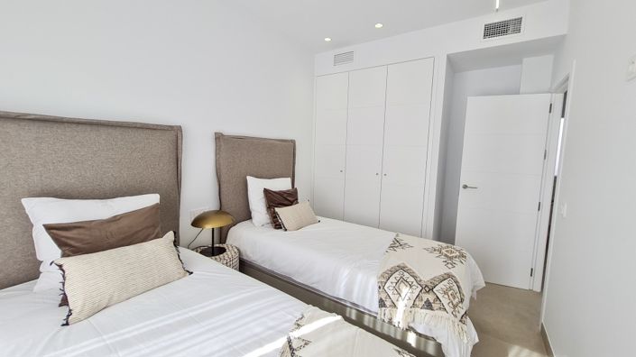 Image No.12-3 Bed Villa for sale