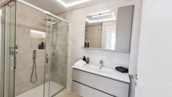 Image No.7-3 Bed Villa for sale