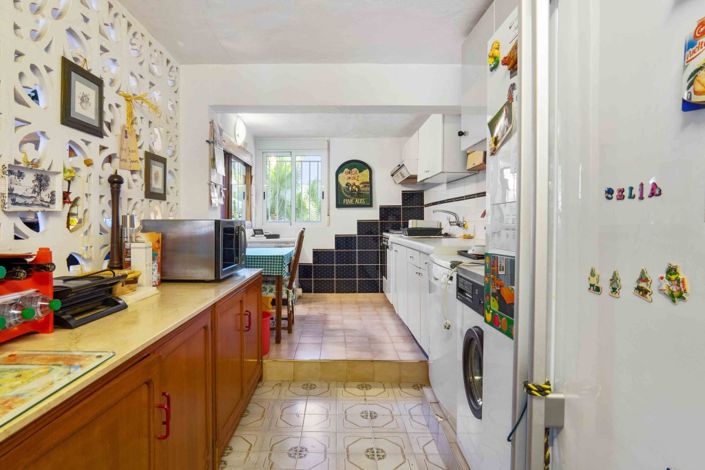 Image No.12-7 Bed Villa for sale