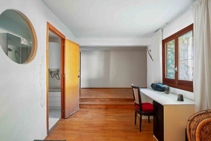 Image No.15-7 Bed Villa for sale