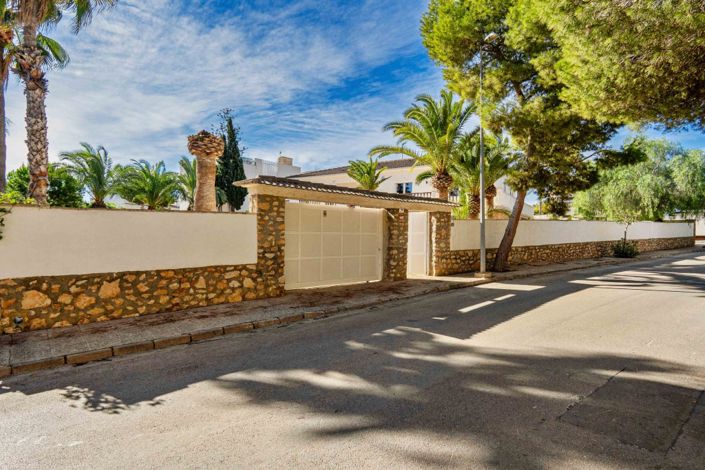 Image No.32-7 Bed Villa for sale