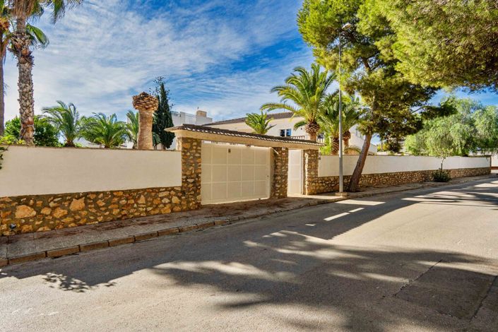Image No.32-7 Bed Villa for sale