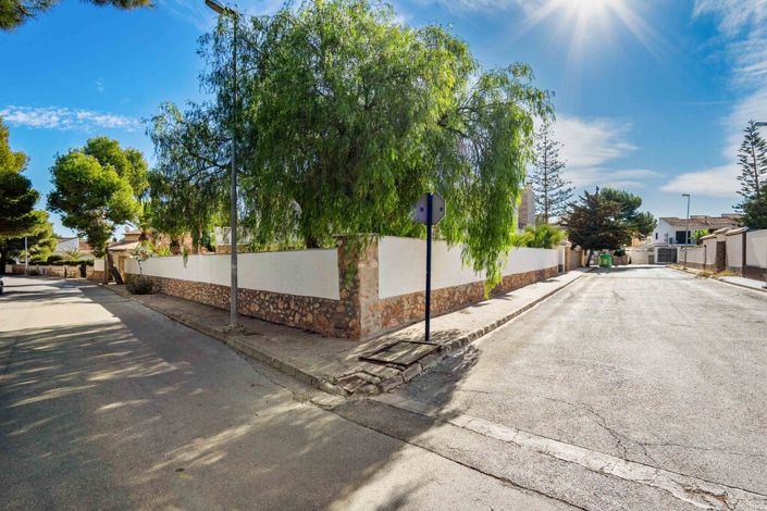 Image No.34-7 Bed Villa for sale