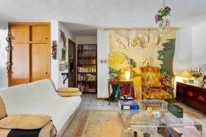 Image No.9-7 Bed Villa for sale