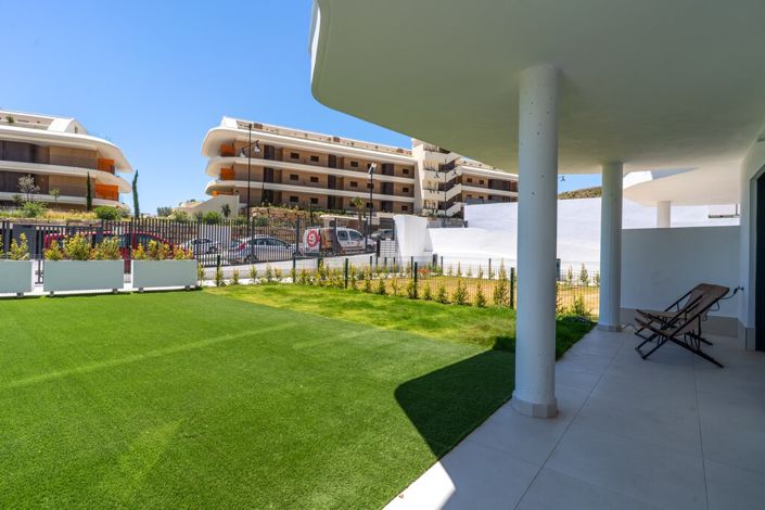 Image No.17-2 Bed Property for sale