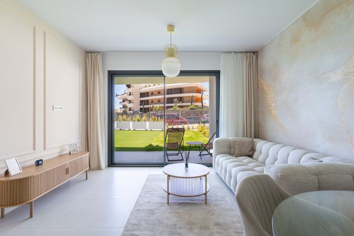 Image No.4-2 Bed Property for sale