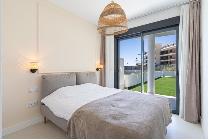 Image No.8-2 Bed Property for sale