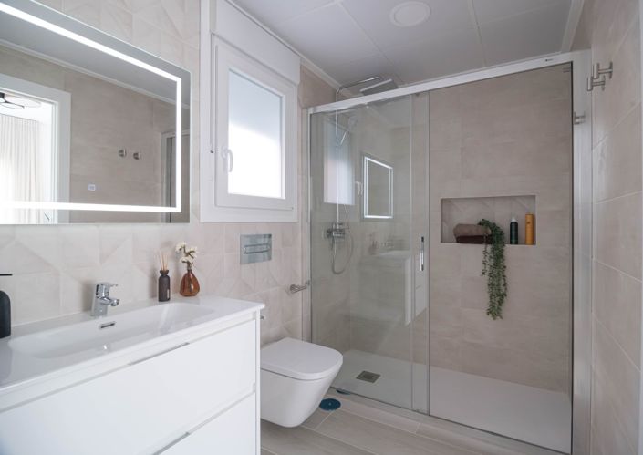 Image No.15-3 Bed Townhouse for sale