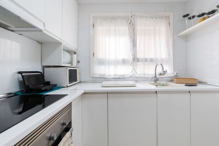 Image No.12-3 Bed Property for sale