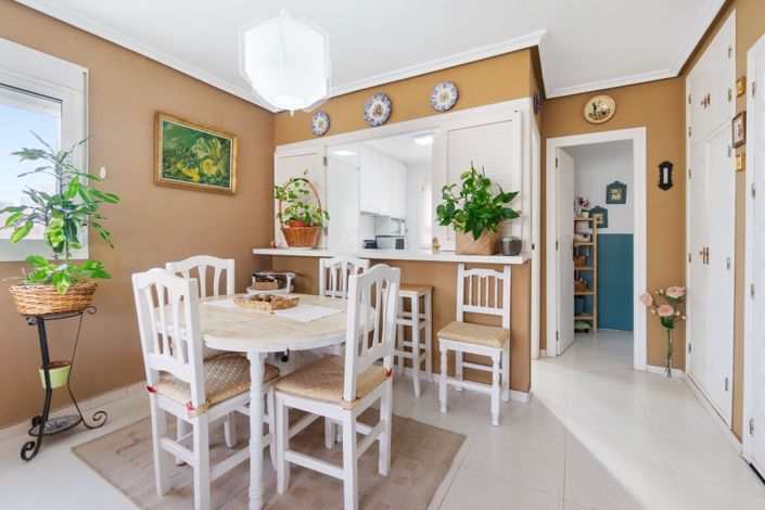 Image No.9-3 Bed Property for sale