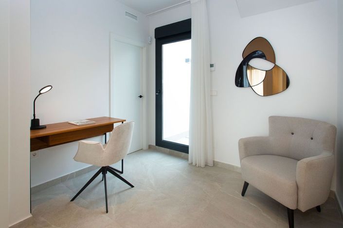 Image No.10-3 Bed Townhouse for sale