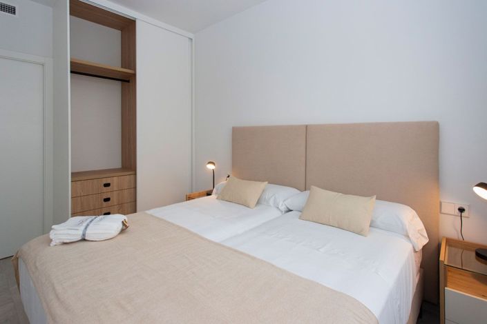 Image No.12-3 Bed Townhouse for sale