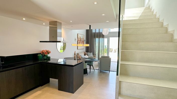 Image No.2-3 Bed Semi-Detached for sale