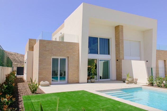 Image No.27-3 Bed Semi-Detached for sale