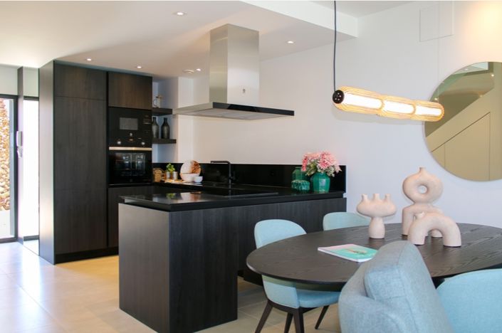 Image No.8-3 Bed Semi-Detached for sale