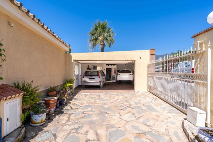 Image No.6-5 Bed Villa for sale