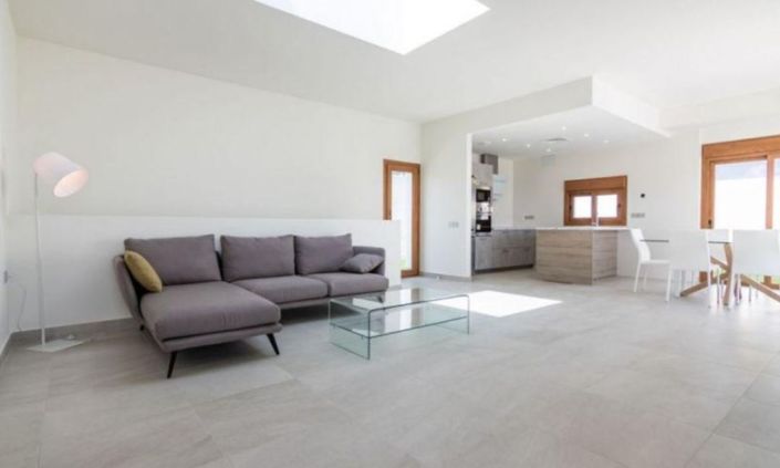 Image No.6-3 Bed Villa for sale