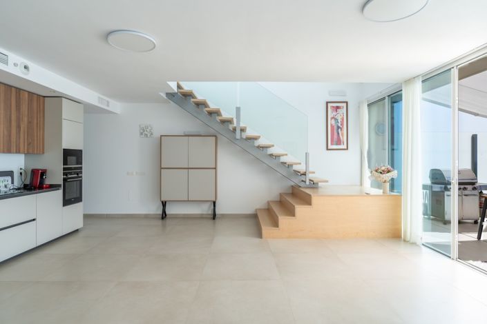 Image No.20-3 Bed Property for sale