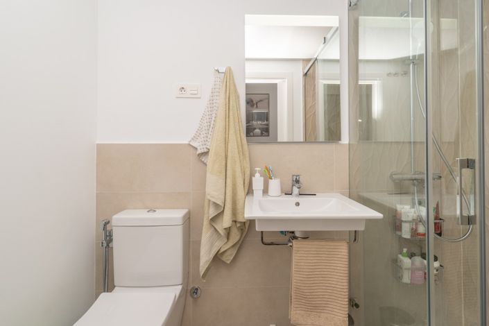 Image No.28-3 Bed Property for sale