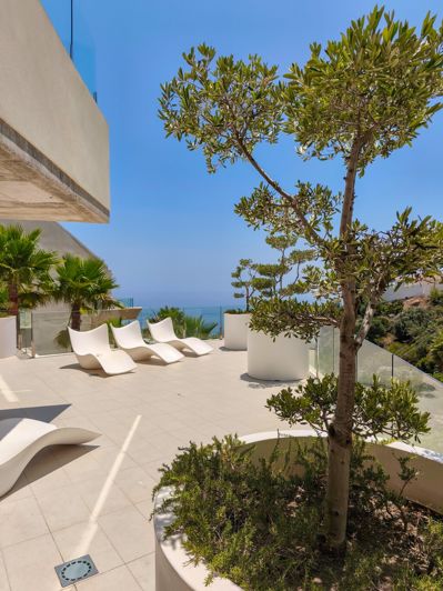 Image No.38-3 Bed Property for sale