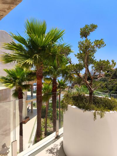 Image No.40-3 Bed Property for sale