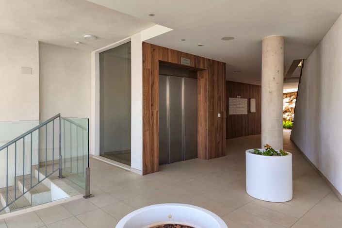 Image No.48-3 Bed Property for sale