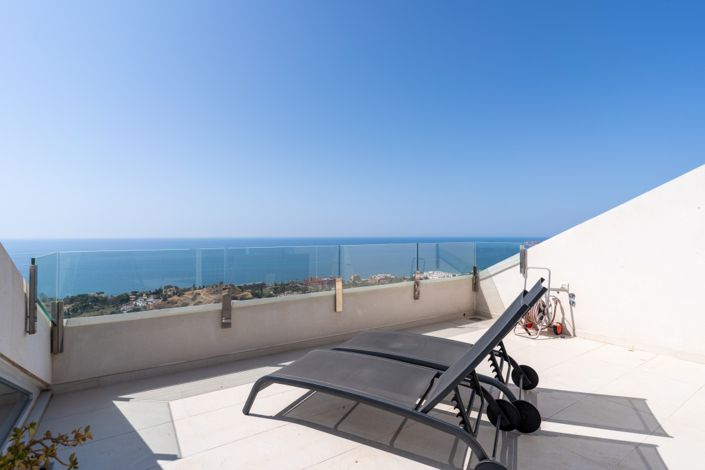 Image No.6-3 Bed Property for sale