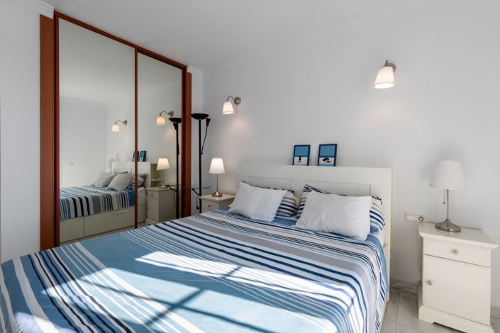 Image No.12-3 Bed Townhouse for sale