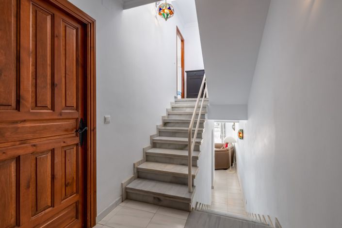 Image No.14-3 Bed Townhouse for sale