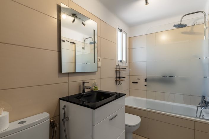 Image No.19-3 Bed Townhouse for sale