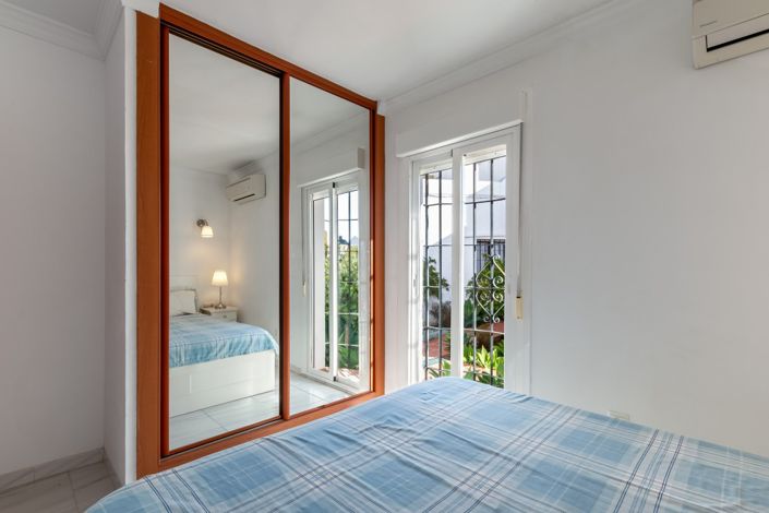 Image No.22-3 Bed Townhouse for sale