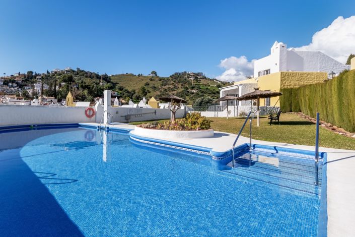 Image No.31-3 Bed Townhouse for sale