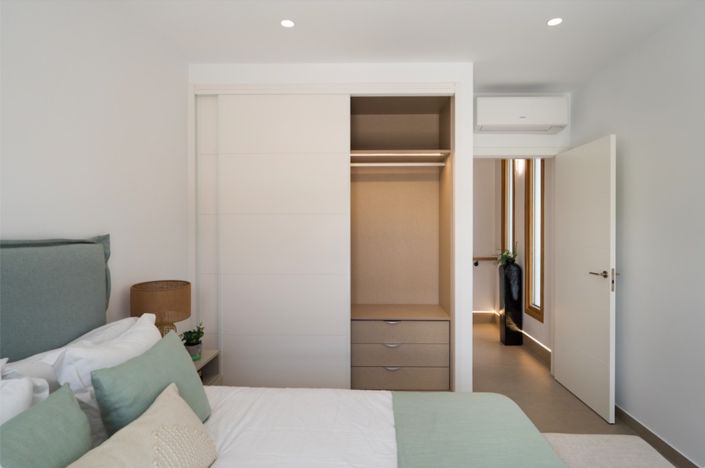 Image No.20-4 Bed Villa for sale